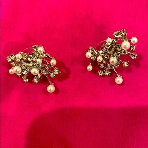 Elegant Gold and Pearl Cluster Earrings